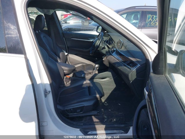 WBXHT3C38H5F81527 BMW X1