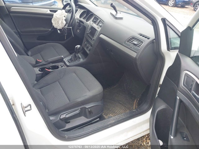 3VW217AU6FM011278 Volkswagen Golf