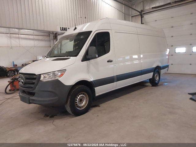 WD3BF1CD3KP165590 Mercedes-Benz om 642 with brake assist