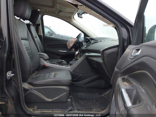 1FMCU9GX7EUE16275 Ford Escape