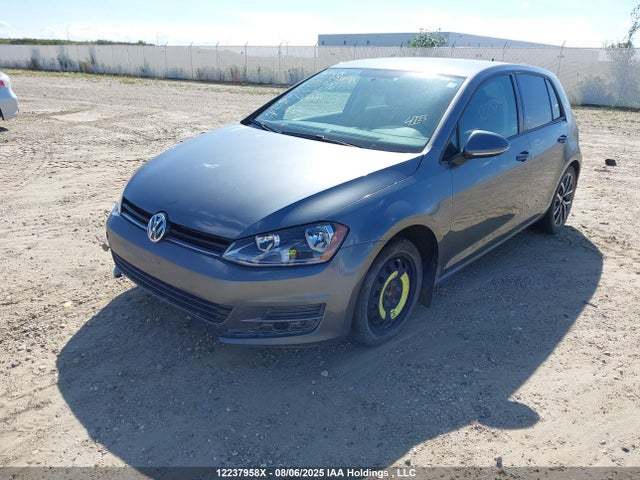 3VW217AU3FM059921 Volkswagen 2015
