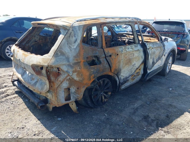Volkswagen Tiguan 2018 3VV0B7AX7JM007560 Image 4