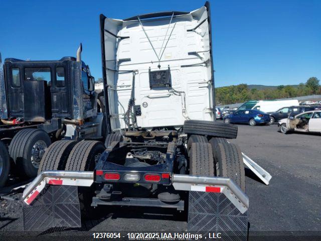 4V4NC9EH5RN650379 Volvo Vn L