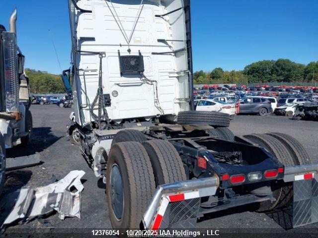 4V4NC9EH5RN650379 Volvo Vn L