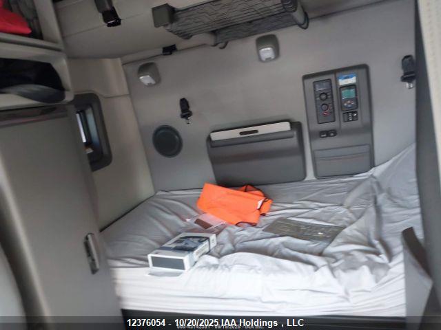 4V4NC9EH5RN650379 Volvo Vn L