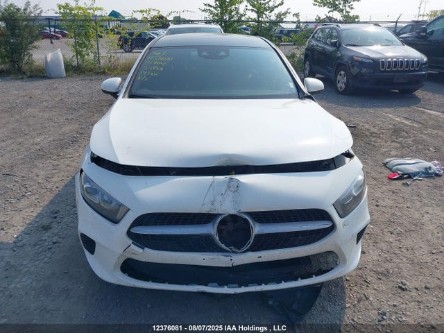 W1K3G4FB5MJ316458 Mercedes-Benz m260