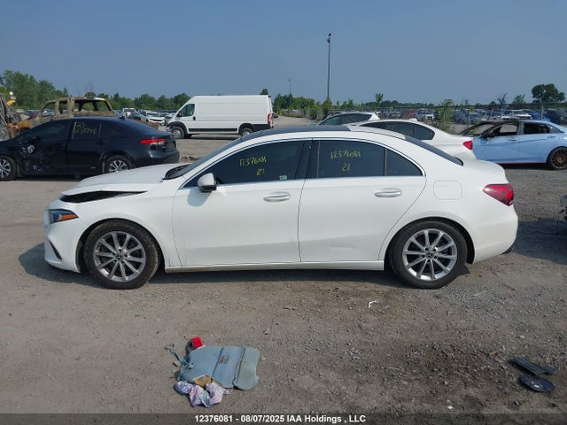 W1K3G4FB5MJ316458 Mercedes-Benz m260