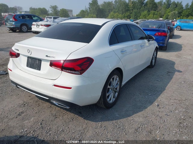 W1K3G4FB5MJ316458 Mercedes-Benz m260