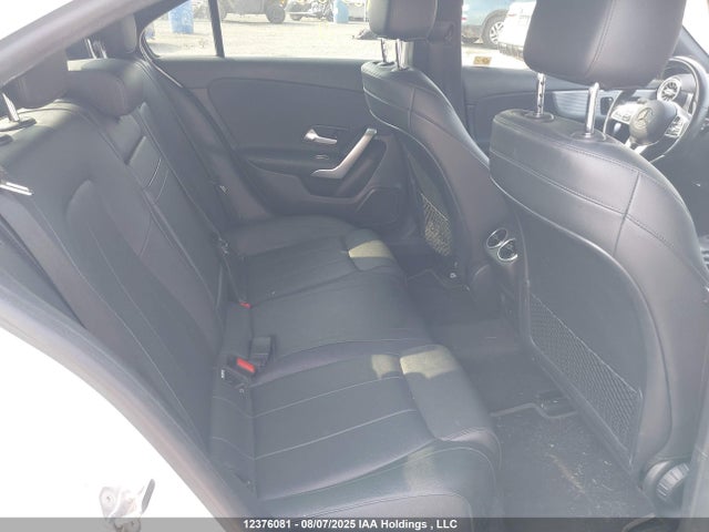 W1K3G4FB5MJ316458 Mercedes-Benz m260