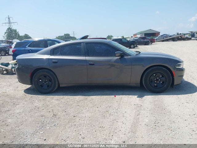 2C3CDXHG4GH120647 Dodge 2016