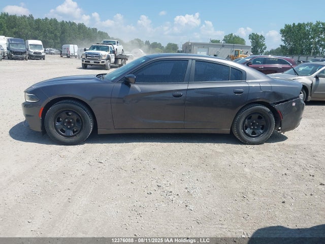 2C3CDXHG4GH120647 Dodge 2016