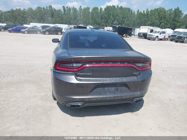 2C3CDXHG4GH120647 Dodge 2016