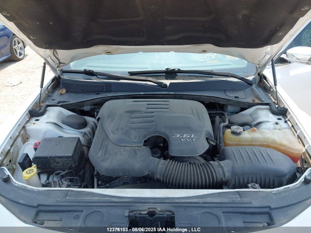 2014 Chrysler 300c მანქანა იყიდება აუქციონზე, vin: 2C3CCAEG6EH228432, აუქციონის ნომერი: 12376103