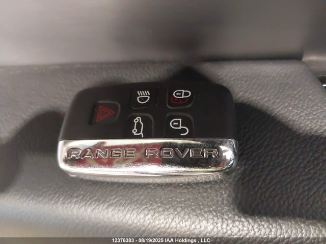Land Rover aj126 2018 SALYB2RV3JA754988 Image 11