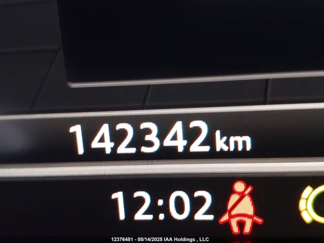 Audi A4 2017 WAUCNAF49HN026140 Image 16