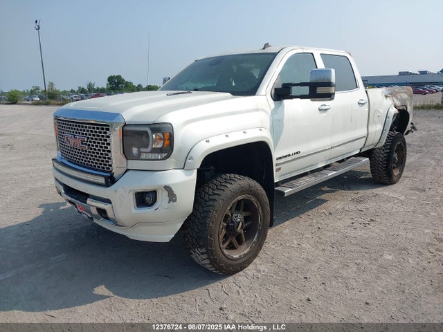 GMC lml 2015 1GT120E80FF118617 Image 2