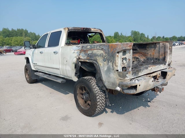GMC lml 2015 1GT120E80FF118617 Image 3