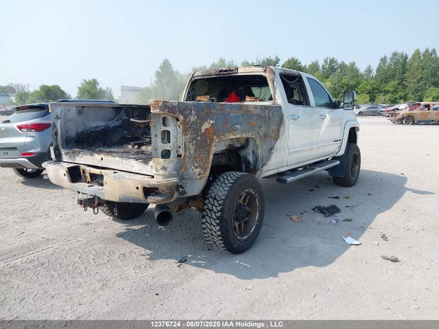 GMC lml 2015 1GT120E80FF118617 Image 4