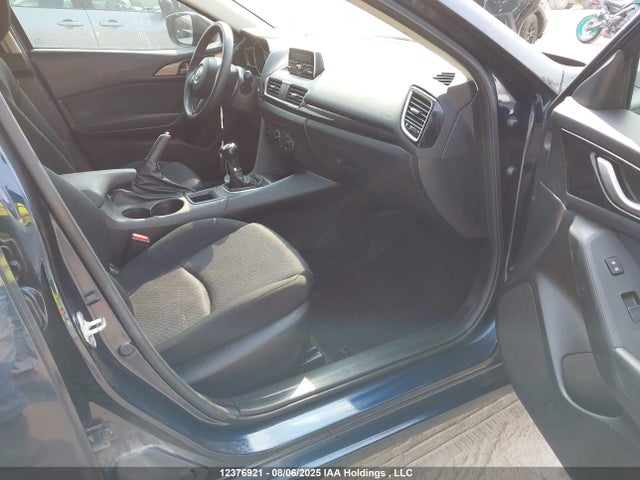 3MZBM1U71FM180800 Mazda pe