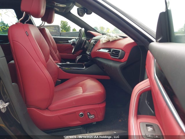 ZN661YUM8NX407127 Maserati m156e