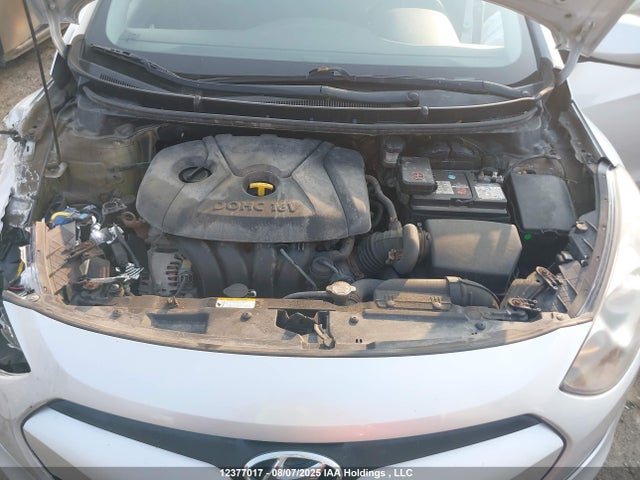 2013 Hyundai Elantra Gt მანქანა იყიდება აუქციონზე, vin: KMHD35LE2DU137965, აუქციონის ნომერი: 12377017