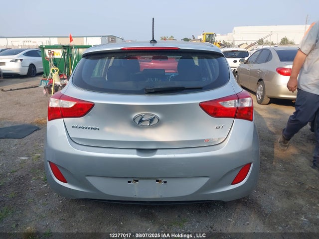 2013 Hyundai Elantra Gt მანქანა იყიდება აუქციონზე, vin: KMHD35LE2DU137965, აუქციონის ნომერი: 12377017