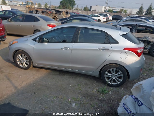 2013 Hyundai Elantra Gt მანქანა იყიდება აუქციონზე, vin: KMHD35LE2DU137965, აუქციონის ნომერი: 12377017