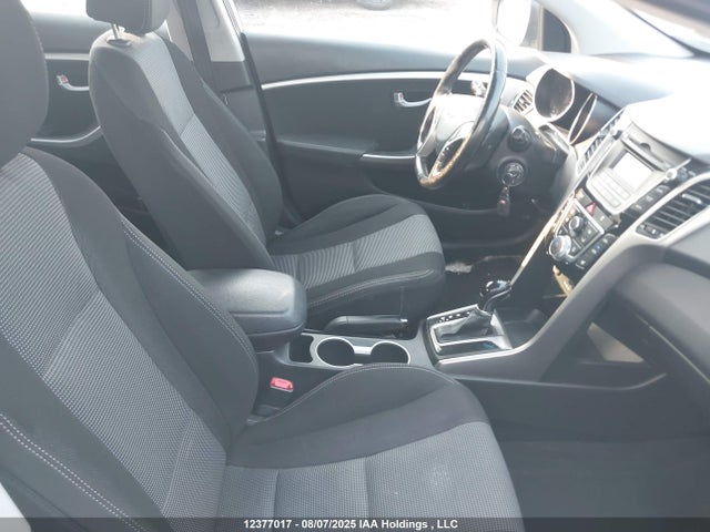 2013 Hyundai Elantra Gt მანქანა იყიდება აუქციონზე, vin: KMHD35LE2DU137965, აუქციონის ნომერი: 12377017