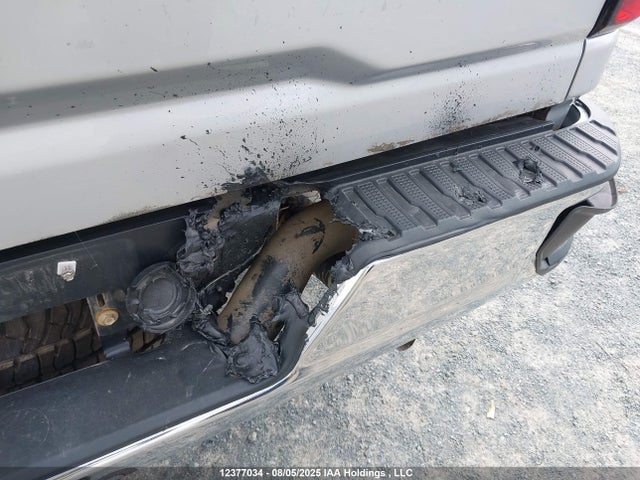GMC l5p 2023 1GT49SEY3PF213825 Image 6