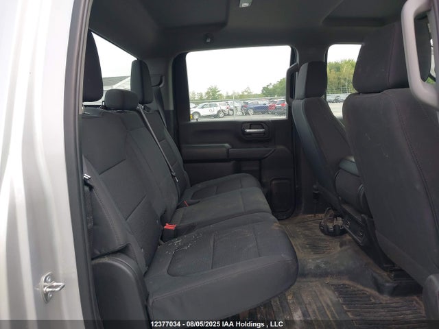 GMC l5p 2023 1GT49SEY3PF213825 Image 8