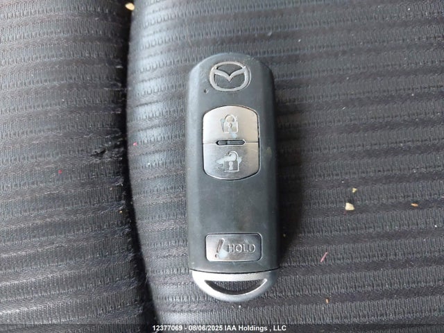 3MZBM1L77GM247032 Mazda pe