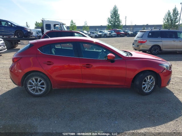 3MZBM1L77GM247032 Mazda pe