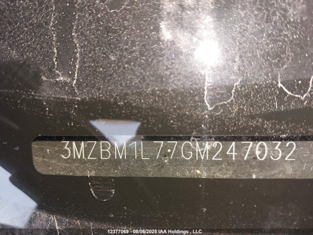 3MZBM1L77GM247032 Mazda pe