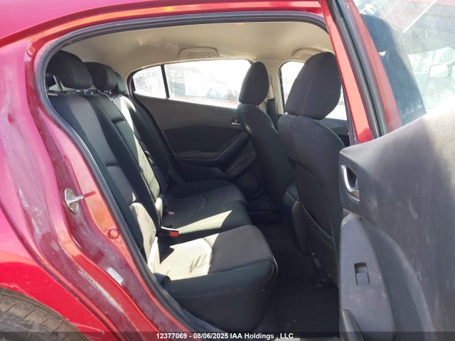 3MZBM1L77GM247032 Mazda pe