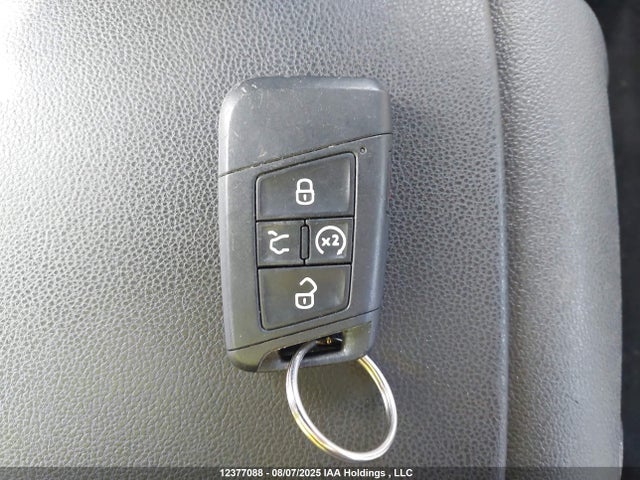 3VWE57BU4KM109753 Volkswagen 1.8 tsi