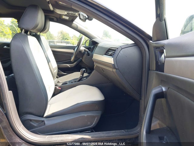 3VWE57BU4KM109753 Volkswagen 1.8 tsi
