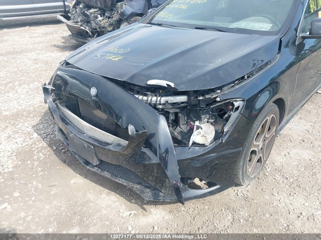 WDDSJ4EB2EN104786 Mercedes-Benz CLA-Class