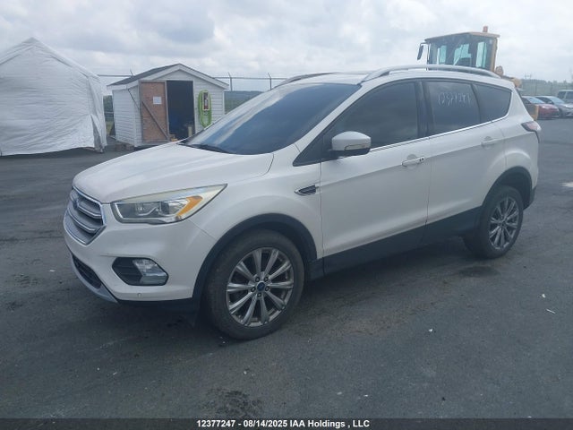Ford Escape 2017 1FMCU9J92HUD87959 Image 2