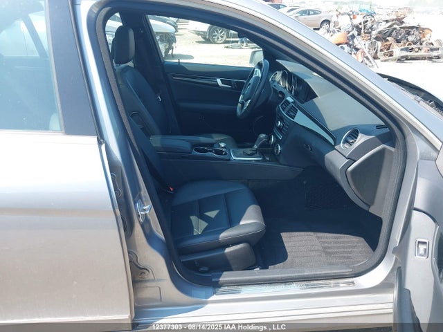 WDDGF8AB8EA955955 Mercedes-Benz 2014
