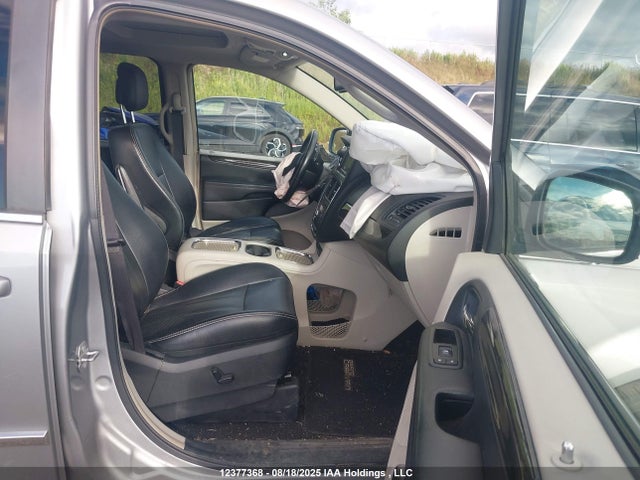 2C4RDGDG2FR567689 Dodge Grand Caravan
