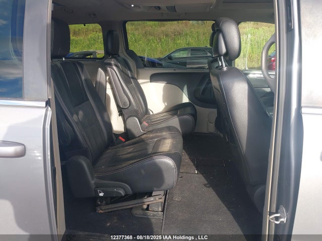 2C4RDGDG2FR567689 Dodge Grand Caravan