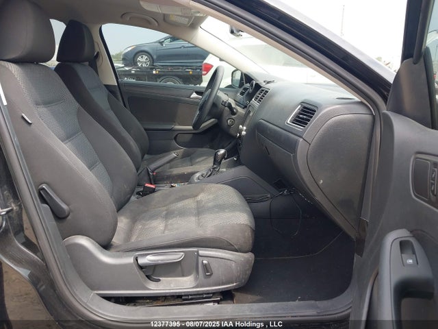 3VWDL7AJ7EM241094 Volkswagen 2014
