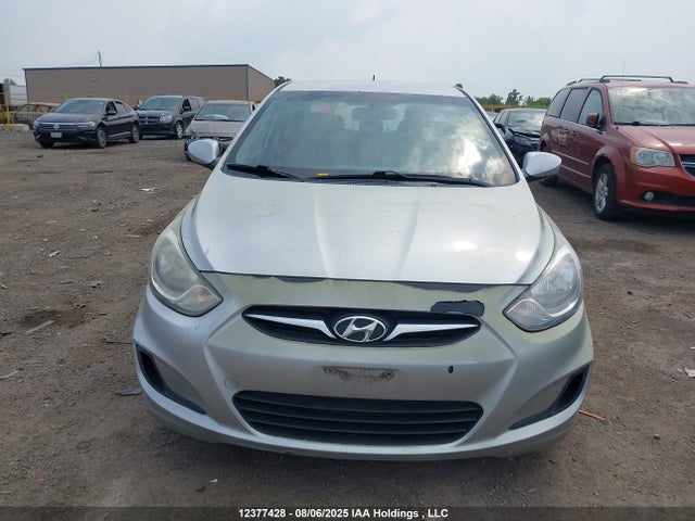 12377428 :رقم المزاد ، KMHCT4AE4DU364342 vin ، 2013 Hyundai Accent Gls/gs مزاد بيع