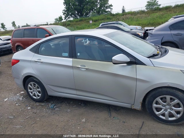 12377428 :رقم المزاد ، KMHCT4AE4DU364342 vin ، 2013 Hyundai Accent Gls/gs مزاد بيع