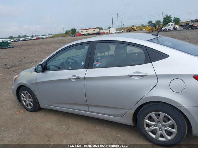 12377428 :رقم المزاد ، KMHCT4AE4DU364342 vin ، 2013 Hyundai Accent Gls/gs مزاد بيع