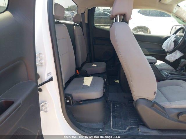 Chevrolet lcv - sidi: spark ignited direct injection, vvt: variable valve timing, dcvcp, e85 max, e0-e100, alum 2017 1GCHSBEA0H1288022 Image 8