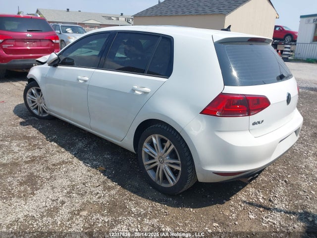 Volkswagen 2015 2015 3VW217AU4FM042688 Image 3
