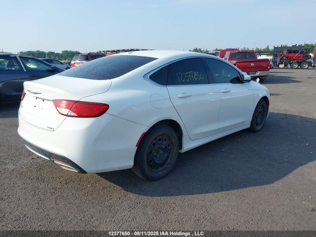 Chrysler 200 2015 1C3CCCAG5FN736093 Image 4
