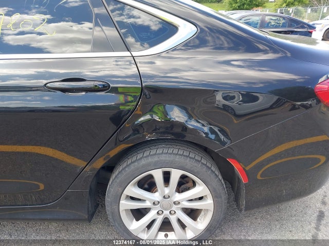 1C3CCCAB6FN507202 Chrysler 2015