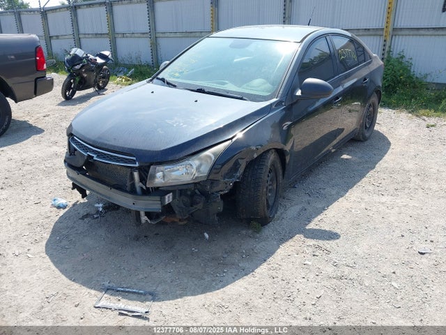 Chevrolet luw 2014 1G1PL5SH9E7155434 Image 2